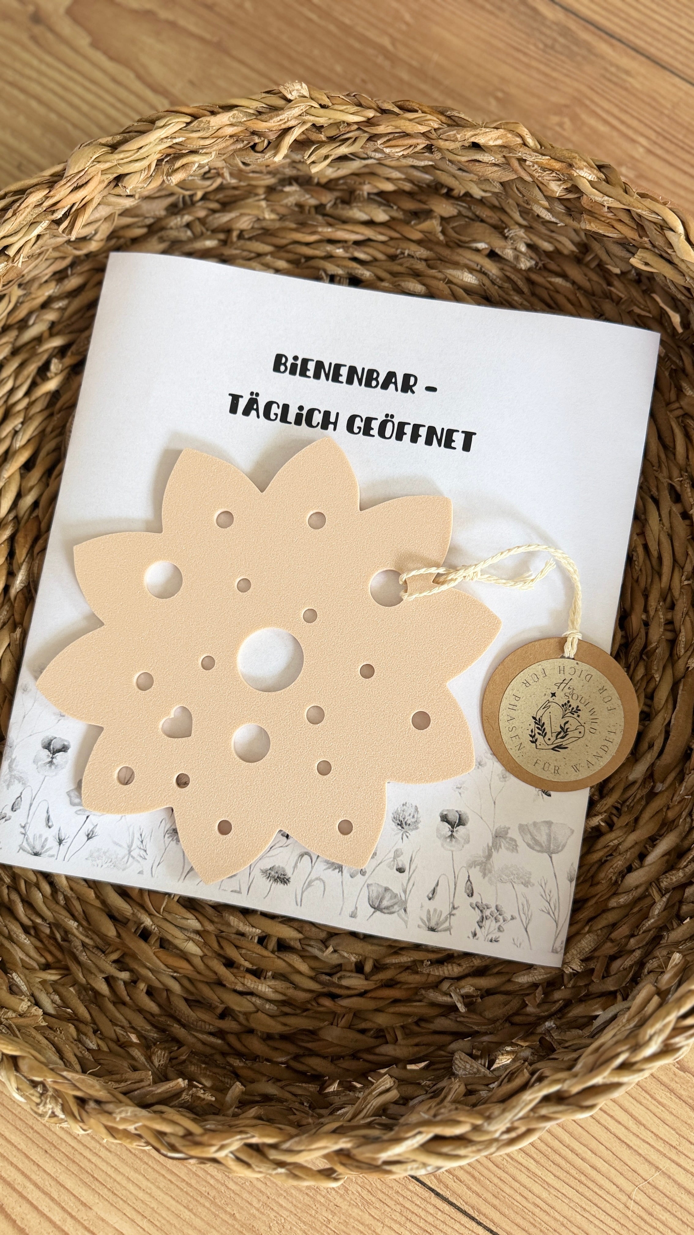 Bienentränke | Blume aus dem 3D-Druck | Schwimmende Bienen-Tränke für Garten & Balkon | Insektentränke | Bienenhilfe | Nachhaltige Gartendeko 15cm